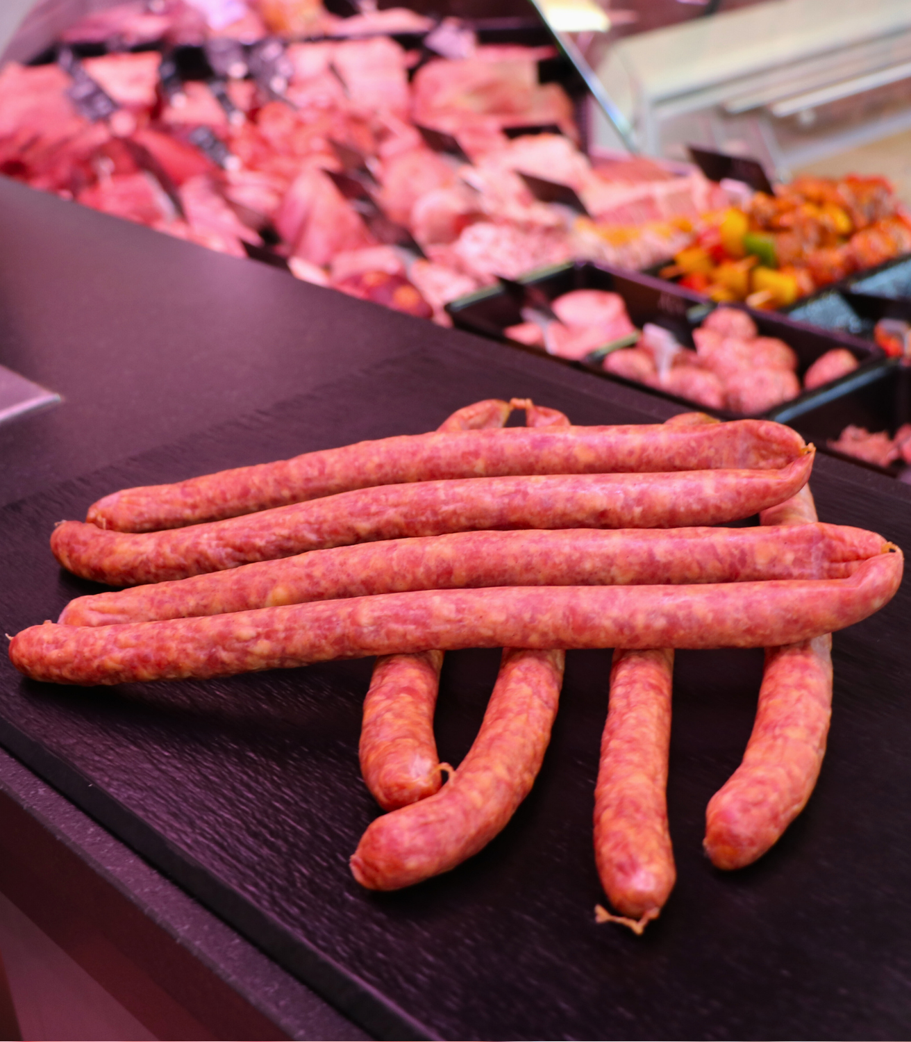 plusieurs saucisses à croquer