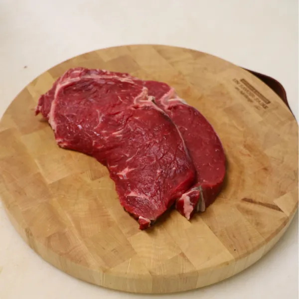 2 faux filet de bœuf sur planche