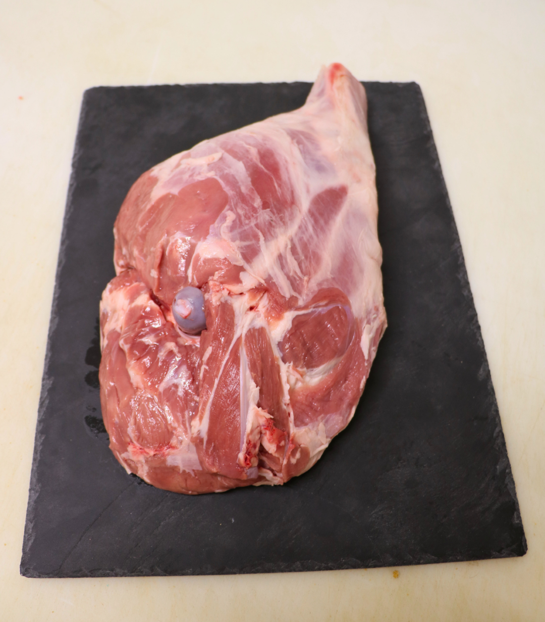 gigot d'agneau entier